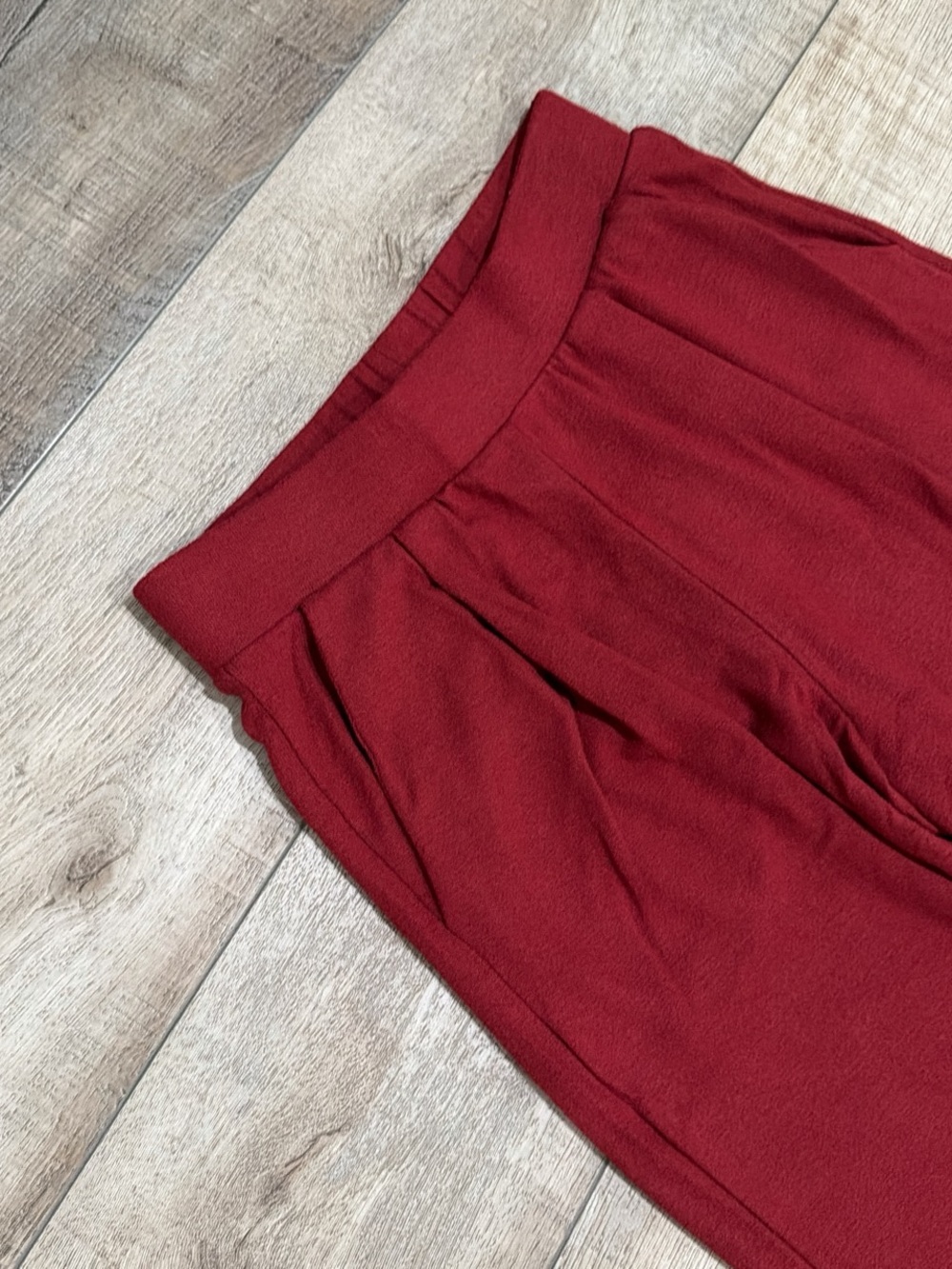 LESET Lauren pleated pocket pant in Pinot NWT - Picture 4 of 6